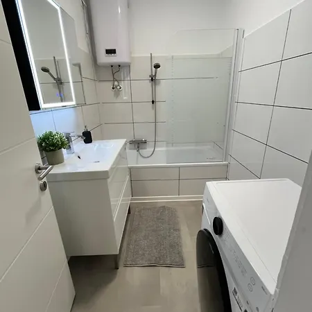 Zentrale Mit Parkplatz Graz