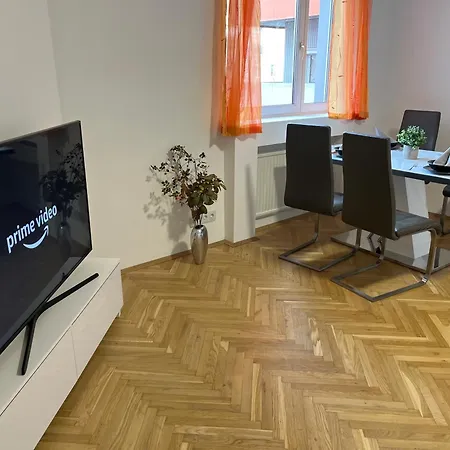 Zentrale Mit Parkplatz Apartament *
