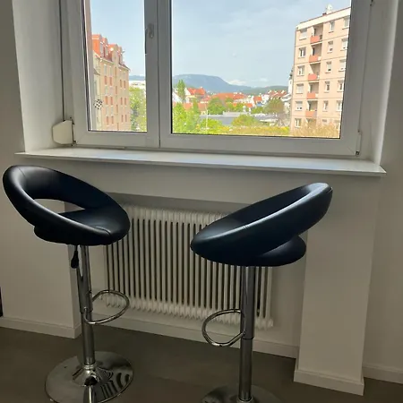 アパート Family Apartment-free Parking グラーツ